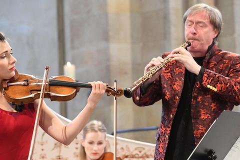 Diana Tishchenko und Albrecht Mayer begeistern ihr Publikum für Barockmusik. Foto: Ansgar Klostermann
