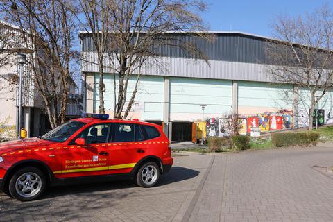 Die Sporthalle der Rheingauschule in Geisenheim ist nun seit knapp zehn Monaten Flüchtlingsunterkunft.