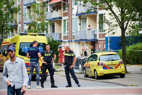 Am 13. August 2020 wurde Sammy Baker in einem Hof im Amsterdamer Stadtteil Nieuw-West von der Polizei erschossen. Anschließende Aussagen des Polizeichefs führten zu einer Beschwerde der Eltern des Wetzlarer Influencers.  Archivfoto: ginopress B.V./ANP/dpa  