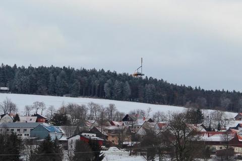 So soll sich der geplante Turm von der Waldkulisse absetzen. © Gemeinde Grebenhain