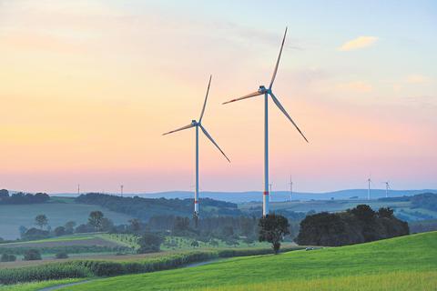 Zum Beispiel gehört der  Windpark in der Gemarkung Gedern zu den Projekten der Hessenenergie. Foto: Kronenberg  
