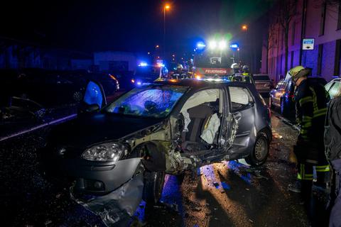 Das Auto der Unfallverursacherin.  Fotos: fuldamedia 