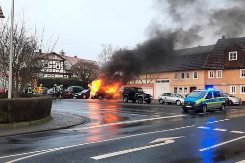 Das brennende Auto. © Fuldamedia