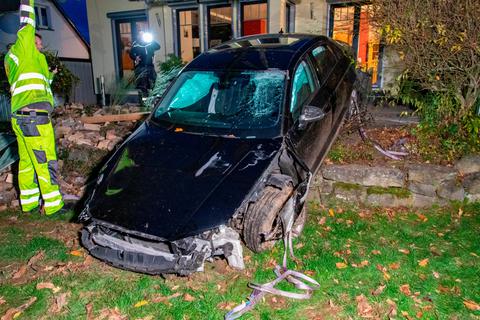 Bei dem Unfall sind über 25 000 Euro Sachschaden entstanden. © Fuldamedia