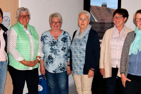Der neu gewählte Vorstand des Angersbacher Hausfrauenortsverbandes. Dagmar Ottenbreit fehlt. Foto: Gohlke 