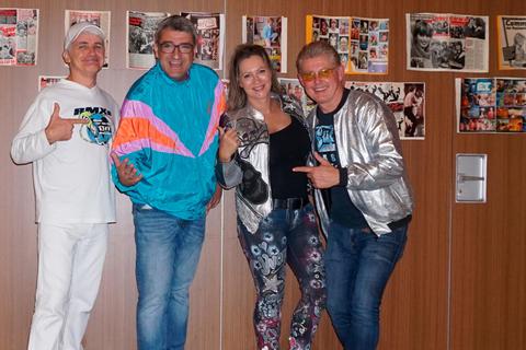 Garanten für einen stimmungsvollen Abend im Zeichen der 80er Jahre: Peter Hubert, Boris Meinzer, Yvonne Mörl (König) und Markus (v.l.). Foto: Rittgen 