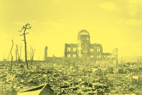 Die zerstörte Prefectural Industrial Promotion Hall in Hiroshima nach dem Bombenangriff. Foto: dpa