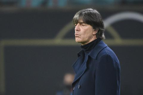 Bundestrainer Löw hat nach der 0:6-Länderspiel-Pleite der deutschen Fußballnationalmannschaft gegen Spanien nichts zu lachen. Foto: Kevin Voigt