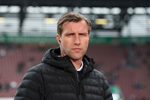 Markus Krösche, Sport-Vorstand des Fußball-Bundesligisten Eintracht Frankfurt, hat noch einiges an Arbeit vor sich, bis der Kader für die neue Saison steht.