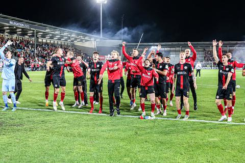Mit dem in der Relegation realisierten Aufstieg hat der SV Wehen Wiesbaden für Begeisterung gesorgt – woran die Hessen in der für den SVWW am Samstag beginnenden Zweitligasaison anknüpfen wollen.