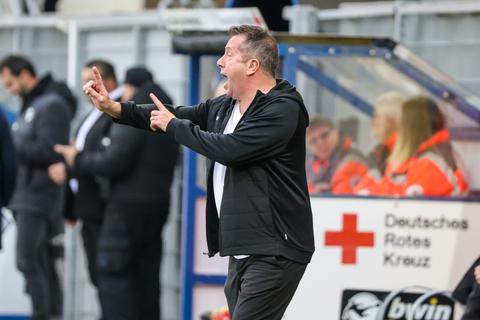 „Wir müssen an uns glauben“: SVWW-Trainer Markus Kauczinski lebt vor dem Spiel des SV Wehen Wiesbaden beim Tabellenzweiten SC Freiburg II Selbstvertrauen vor. 